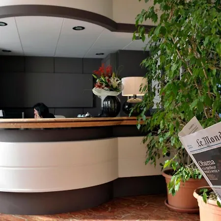 Palace 3* Crema