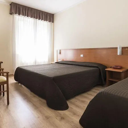 Palace 3*